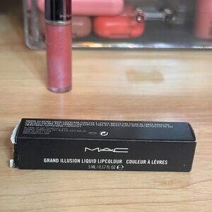 MAC Grand Illusion Glossy Liquid Lip color - Rave Bunny - Discontinued